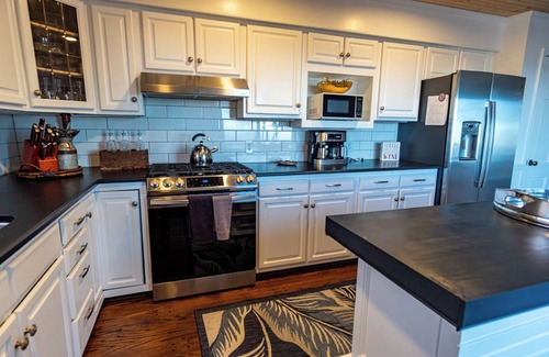 Roaring Gap House | Scenic Mountain Retreat with Pool & Family-Friendly Amenities
