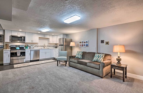 South Salt Lake Apartment | Modern Salt Lake City Apartment with Spa & Breakfast Included
