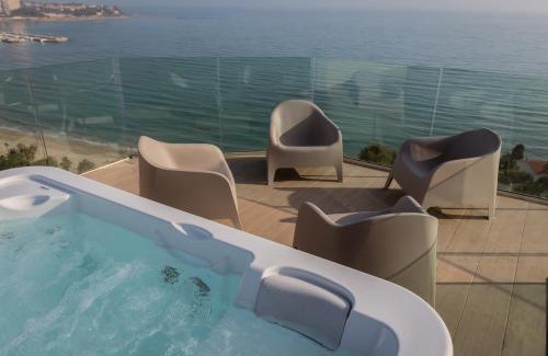 L'Albufereta Apartment | Beachfront Bliss: Modern Blue Sky Hotel with Jacuzzi & Pool