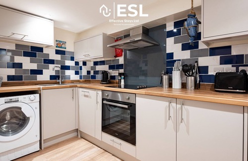 New Quay Apartment | Pet-Friendly Sea-Themed Flat Steps from the Beach - 10/10 Rated
