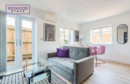 Basingstoke Apartment | Modern Serviced Apartments for Families & Contractors - Free WiFi