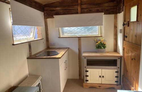 Turnchapel House | Exceptional Stay at Modern Shepherd's Hut in St Anne's