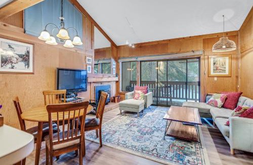 Bear Valley Apartment | Top-Rated Modern Condo with Child-Friendly Amenities