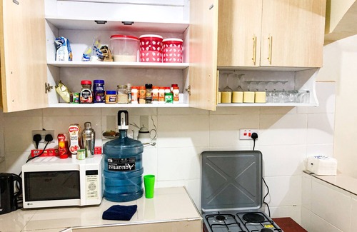 Kikuyu Apartment | Pet-Friendly 1 Bedroom Apartment with Family Amenities