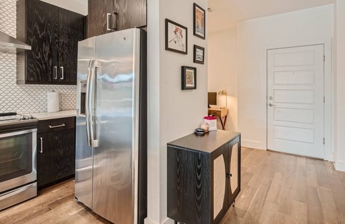 Dawson House | Modern Spacious 1BR in the heart of Austin