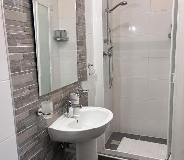 Luqa Apartment | Contemporary 2BD Penthouse with Ocean Views Near Airport