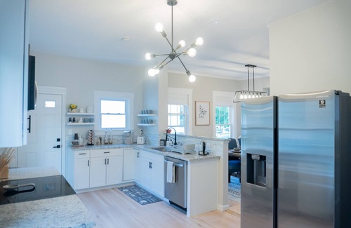 Worcester House | Family-Friendly Modern 4 Bedroom Home with Top Amenities