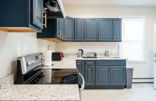 Providence Apartment | Modern Apartment for Groups - Near Downtown & Fed. Hill