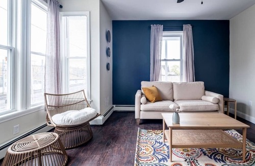 Providence Apartment | Modern Apartment for Groups - Near Downtown & Fed. Hill