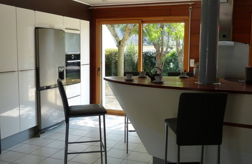 Tregunc House | Modern Villa with Private Pool & Ocean View near Concarneau