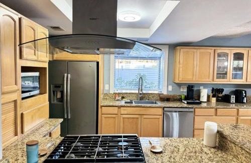 Moreno Valley House | Modern & Spacious Family and Friend 4B3B House
