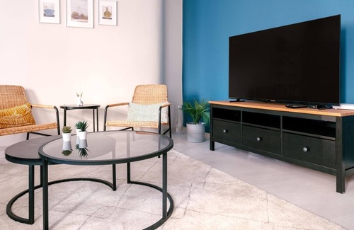 Tophane Apartment | Modern Spacious Flat w Balcony 5 min to Taksim