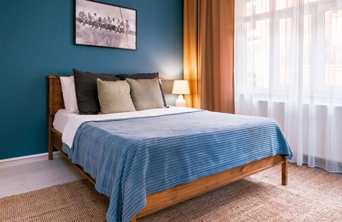Tophane Apartment | Modern Spacious Flat w Balcony 5 min to Taksim