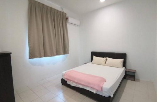 Gambang House | Modern Gambang UMP 18 Guest House - Family Friendly Retreat