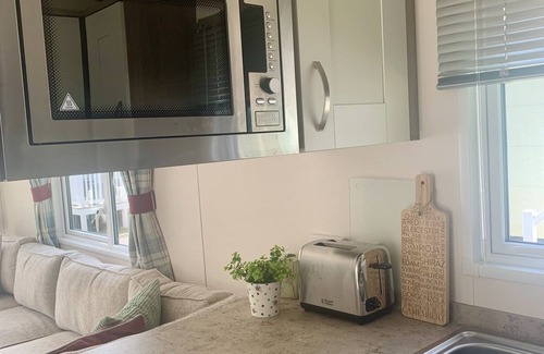 Burnham-on-Sea House | Modern 'Home from Home' Near Seafront and Town