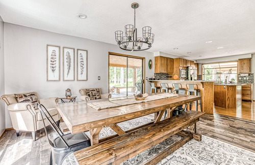 Rhododendron House | Modern Getaway with Private Hot Tub & Game Room Awaits