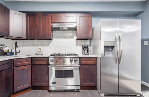 Ampere House | Modern Spacious Home, Family-Friendly, 30 Min from NYC