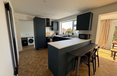 Clyst St Mary House | Modern & Spacious Home in Exeter