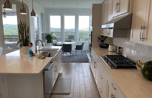 Highpointe House | Modern Living with Family-Friendly Amenities Await You