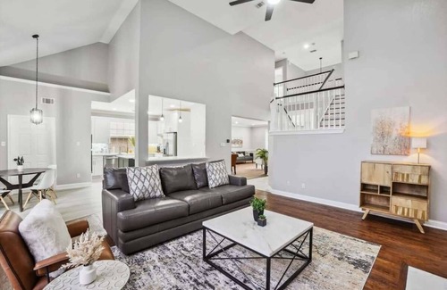 Rowlett House | Ultimate Poolside Retreat with Backyard Oasis & Cinema
