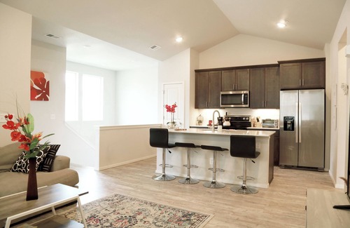Fort Collins House | Modern & Spacious Townhome - 2 Bed, 2 Bath - Near CSU & Downtown in Fort Collins