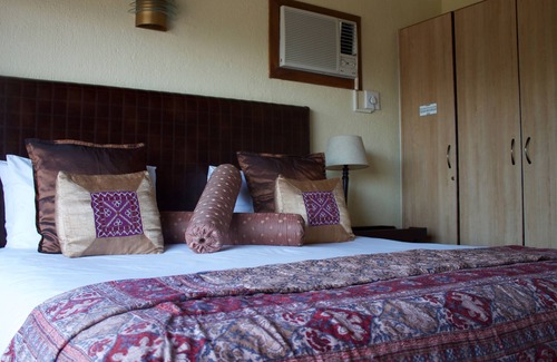 Hazyview Cabin | Guest Rated 9.8: Modern Villa Near Kruger National Park