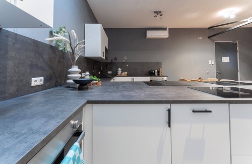Oss House | Modern stay in Oss, a short walk from Jan Cunen Museum.