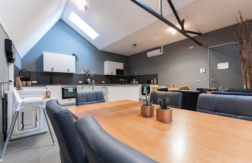 Oss House | Modern stay in Oss, a short walk from Jan Cunen Museum.