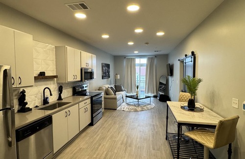 Clarksville Apartment | Trendy Retreat with Downtown Views and Breakfast Included