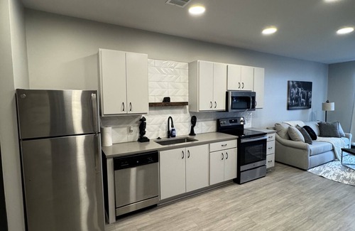 Clarksville Apartment | Trendy Retreat with Downtown Views and Breakfast Included