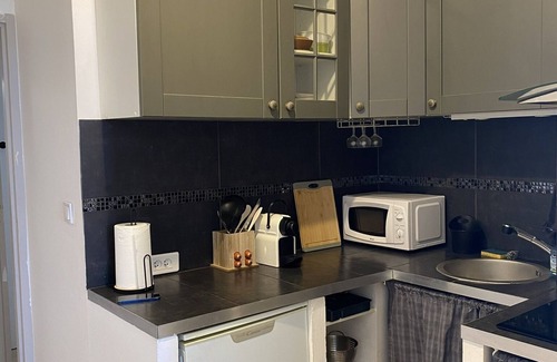 Pietranera Apartment | Scenic Studio with Sea View and Family-Friendly Amenities