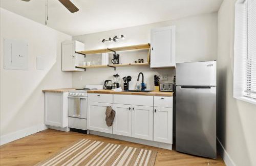 Huntsville Apartment | Trendy Studio Apartment Steps from Merrimack Park