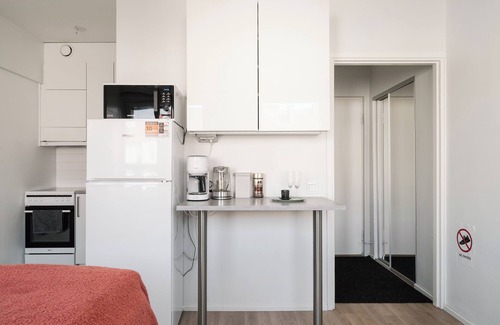 Hietalahti Apartment | Modern Studio Apartment in Lönnrotinkatu