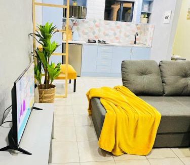 Secunda Apartment | Stylish Studio Apartments - Child Friendly & Guest Rated 9/10