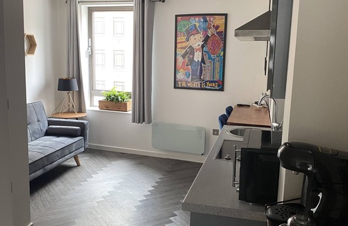 Leeds City Center Apartment | Stylish Studio Apartment in Leeds Centre - Guest Rated 10/10