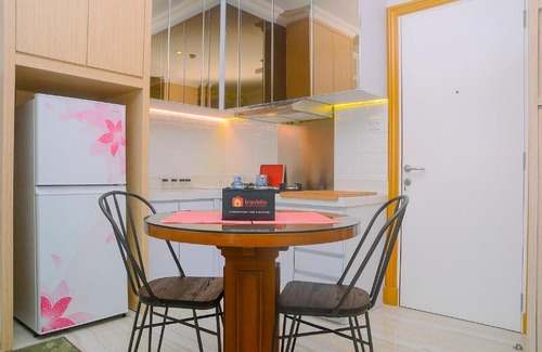 East Jakarta Apartment | Stylish Studio at Titanium Square with Pool Access