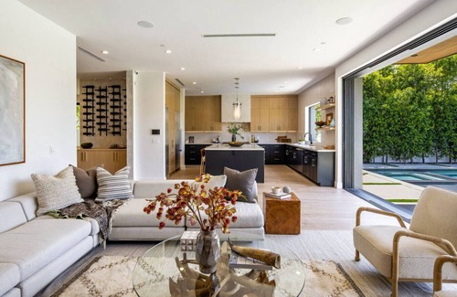 North Hollywood House | Modern Studio City 4BD Farmhouse w/Office