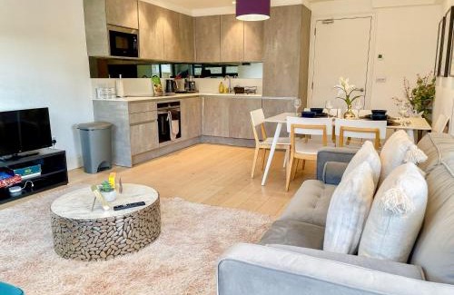 St. Johns Wood Apartment | Modern Studio Flats and 3-Bed Apartment with Balcony near Marylebone, St Johns Wood, Regents Park