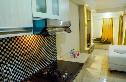 Panunggangan Utara Apartment | Stylish Grand Serpong Studio with Pool & Family Amenities