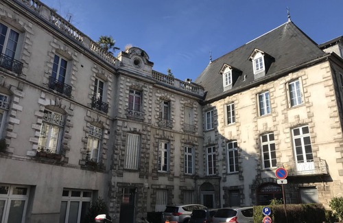 Auxerre Apartment | Cozy Modern Studio in the Heart of the City Center