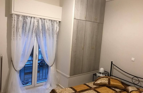 Athens City Centre Apartment | Contemporary Studio Retreat in Athens with Pool & Spa
