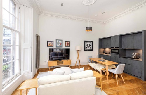Old Town Apartment | Modern Studio in Edinburgh West End