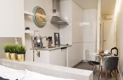 Embajadores Apartment | Eco-Friendly Studio on Embajadores Street with Hot Tub