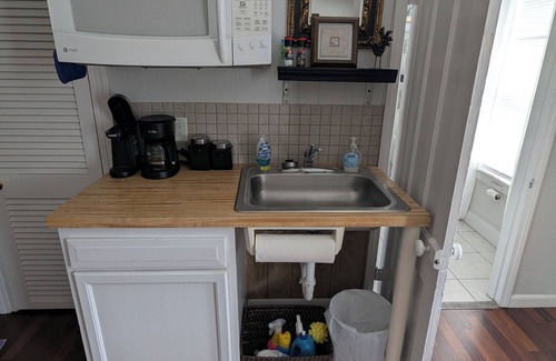 Oswego Apartment | Modern Studio in Oswego - Walk to Lake & Shops