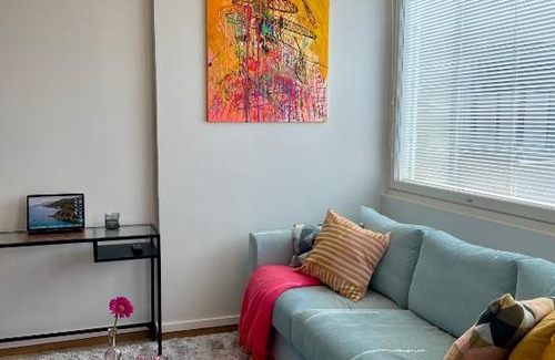 Kallio Apartment | Modern Studio in Kallio - 10/10 Guest Rated & Family Friendly