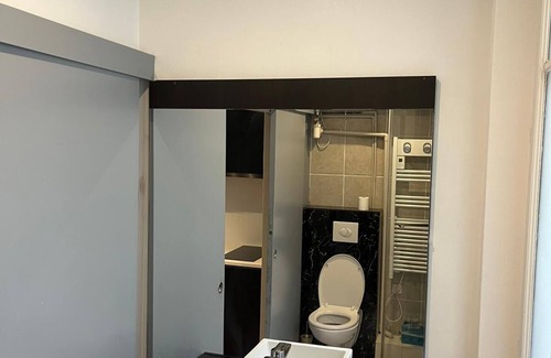 Quartier du Gros-Caillou Apartment | Modern Studio Steps from the Eiffel Tower with Family Perks