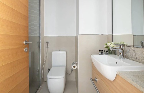 Jebel Ali Apartment | Stylish Studio Steps from UAE Exchange Metro Station