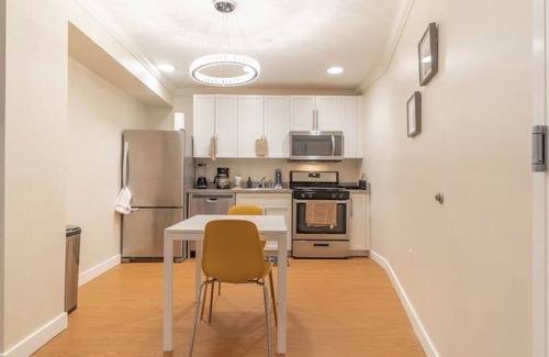 Norwalk Apartment | Modern Studio with King Bed Near Downtown SONO
