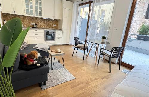 Smichov Apartment | Modern Studio with Spacious Terrace Prague Anděl
