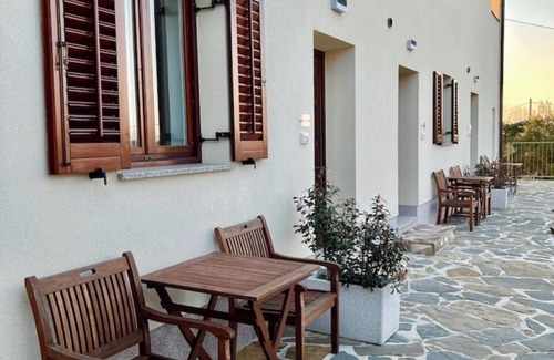 Izola Apartment | Modern Studio with Terrace & Private Parking on Wine Estate